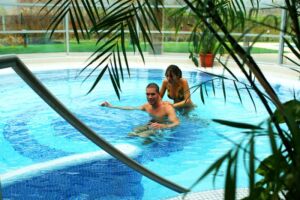 Kép 4/11 - Wellnesseljen a Thermal Hotel Visegrád medencéiben (2 db teljes árú belépő)