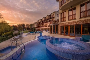 Kép 6/14 - Feltöltődés a Bánki-tó partján (Tó Wellness Hotel Bánk)