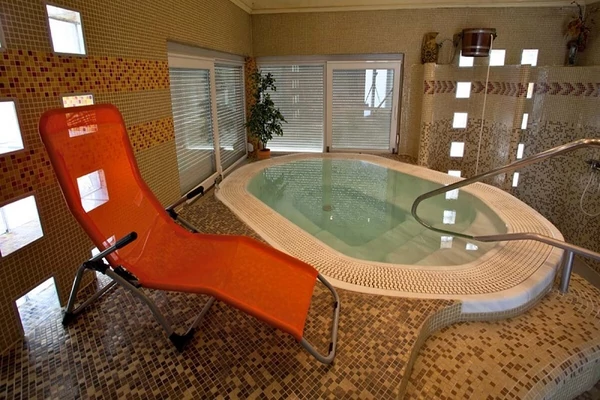 Wellness pihenés nyugodt környezetben Zalakaroson reggelivel (AquaTherm Hotel Zalakaros)